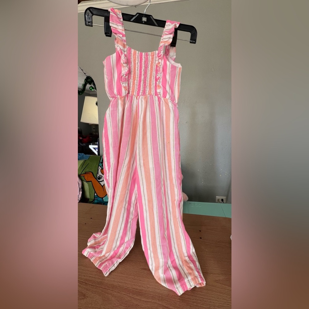 btween Pink and White  Kids girl size 6